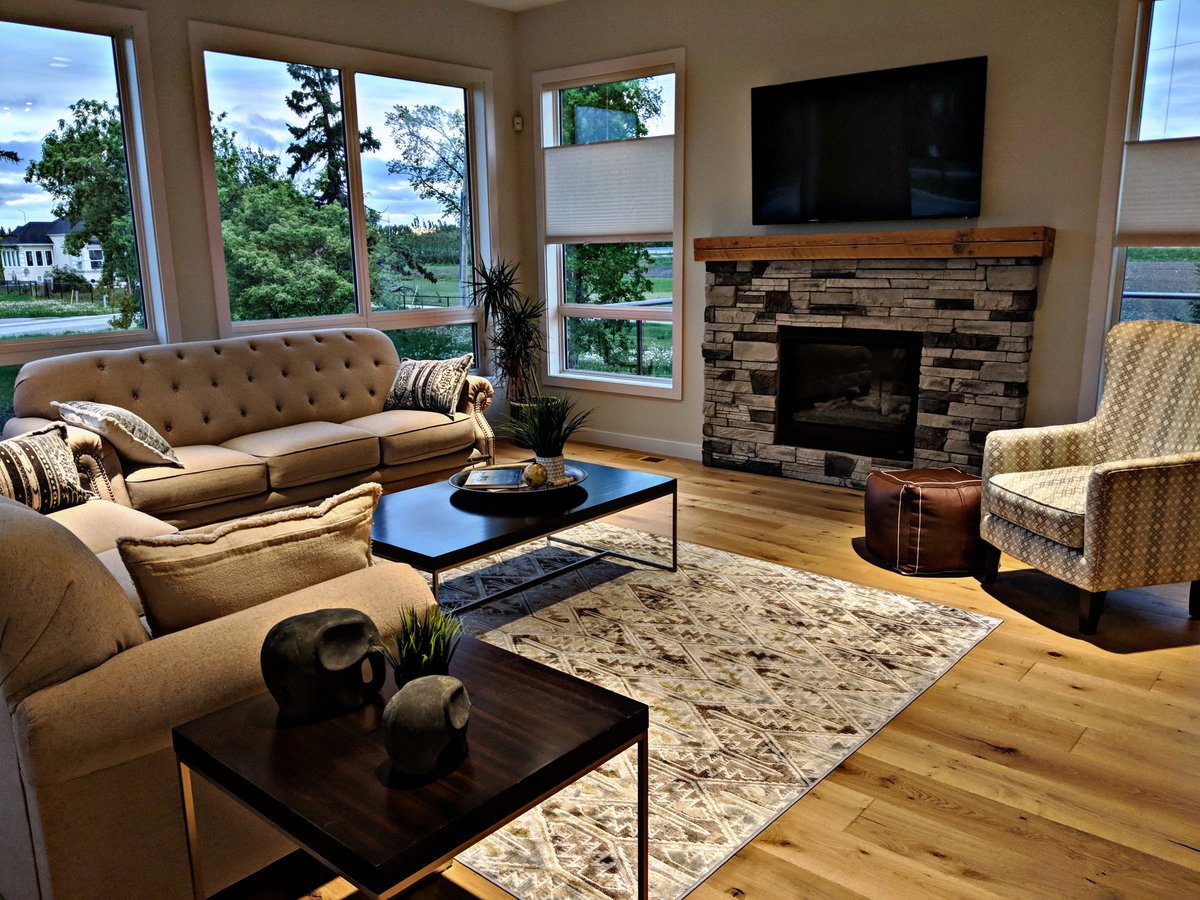 trihospitaldr's tweet photo. Tune in to see more of this beautiful home (by Irwin Homes), and see interviews with doctors and St. Boniface Hospital Foundation @STBHF president & CEO, @VinceBarletta, to learn about how our lottery benefits Manitoba's 'Big 3' hospitals. https://t.co/tWJr7upOQo