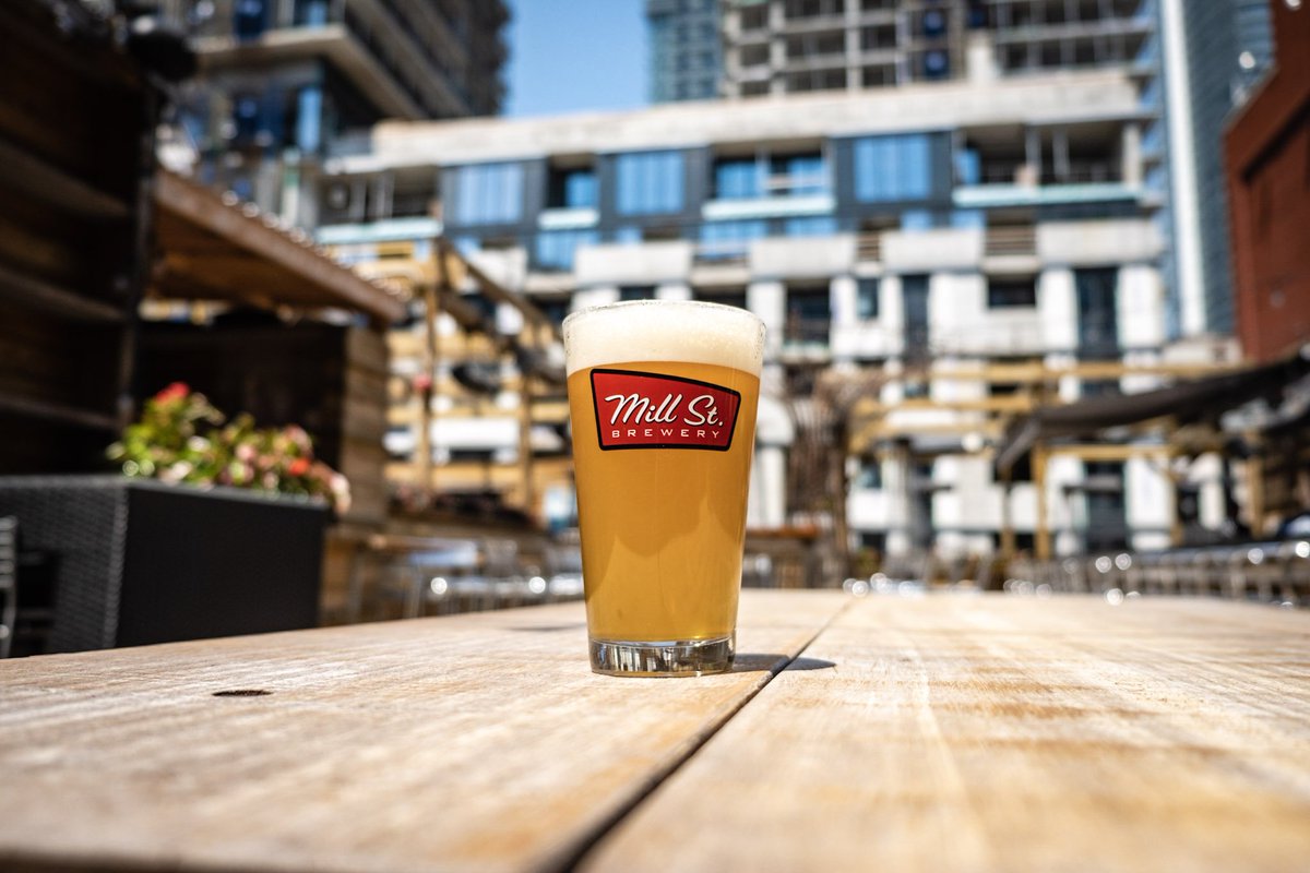 Indie88Toronto's tweet photo. Indie88 &amp; @MillStreetBrew present Partio Thursdays! Join us with @RuralAlberta on June 7th at Oasis Rooftop Patio at @WayneGretzkysTO in celebration of the #RAAle brew! https://t.co/l9MPo9usrm https://t.co/ezn3XDCyQu