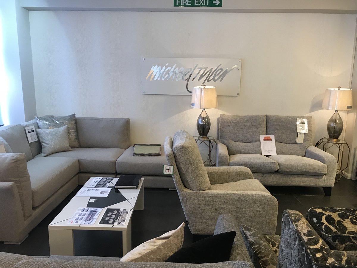 EngCastleFurn's tweet image. Want high quality British Made Sofas? Then pay our Michael Tyler Studio a visit #michaeltylersofas #qualitysofas #qualitychairs