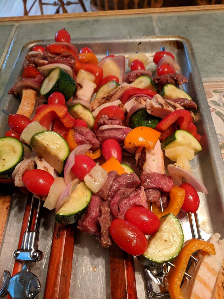 ChefTimFoods's tweet photo. This looks delicious! Thanks, Kristi.
"Grillin' w/ #ChefTim's tonight, beef & chicken kabobs & summer strawberry spinach salad. Yum!"
#CustomerTasteAMonial #ThankYou https://t.co/3beAGPkfVp