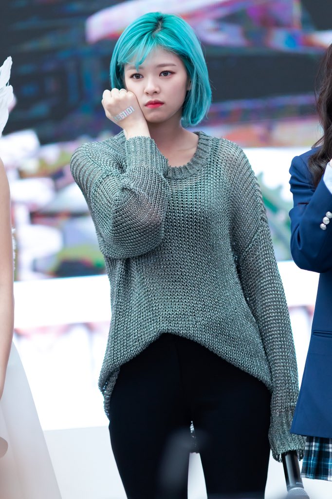 激安価格の Twiceジョンヨン 直筆サインクリアカード Medeotpropiedades Com Ar