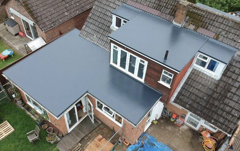 Premium install from the purveyors of the finest flat roofs in the south @blakegrproofing using @TopsealSystems with anthracite finish. Enquiries info@blakegrp.co.uk