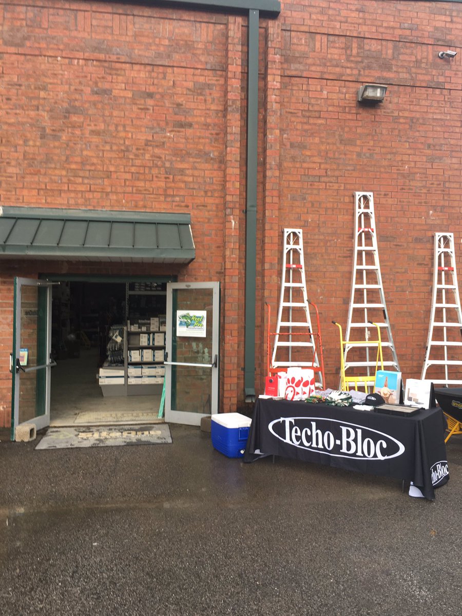 TechoCurtis's tweet image. The rain has finally stopped! Come &amp;amp; get breakfast @SiteOneSupply in Buford, GA and learn about @techobloc. Product is on the ground &amp;amp; ready to go.