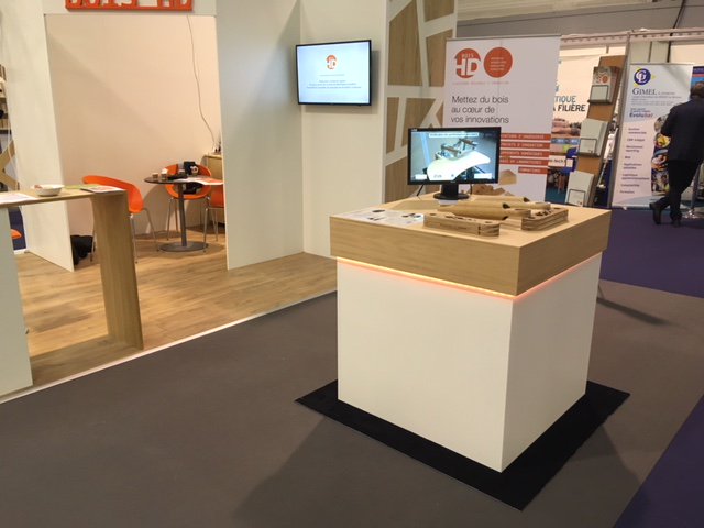 lila_kaci's tweet image. #RobEcolo project #ecodesign #wood-made robot @LaboLS2N @CentraleNantes at @carrefourdubois, demonstrated by our partner École Supérieure du Bois #ESB on stand  #innovation
#cib2018 #Nantes #France