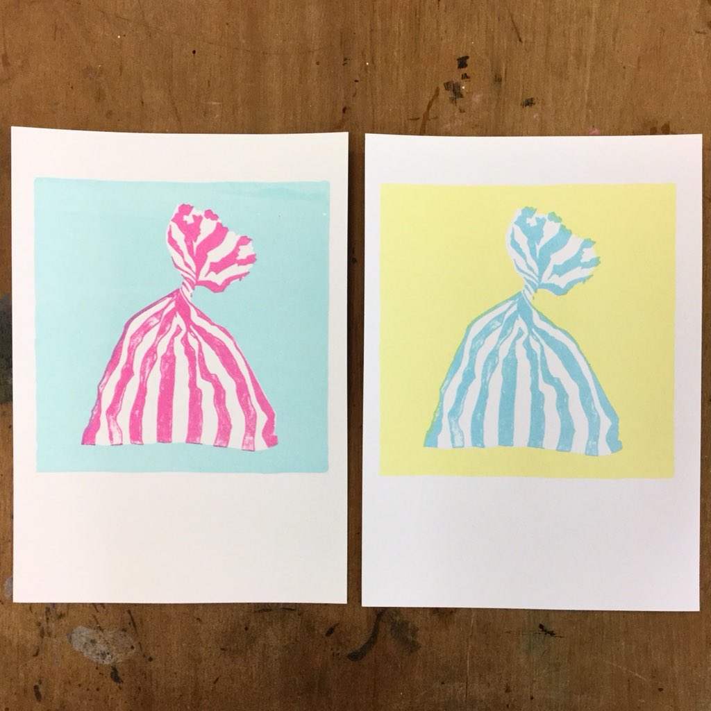 ThePrinthaus's tweet photo. MEMBER OF THE MONTH: @leoniephilippa for constantly popping out adorable and bright prints. In love with these old school sweet bags 💙💕💛 #memberofthemonth #screenprinted #oldschool #printhaus https://t.co/AuKHHGibyf