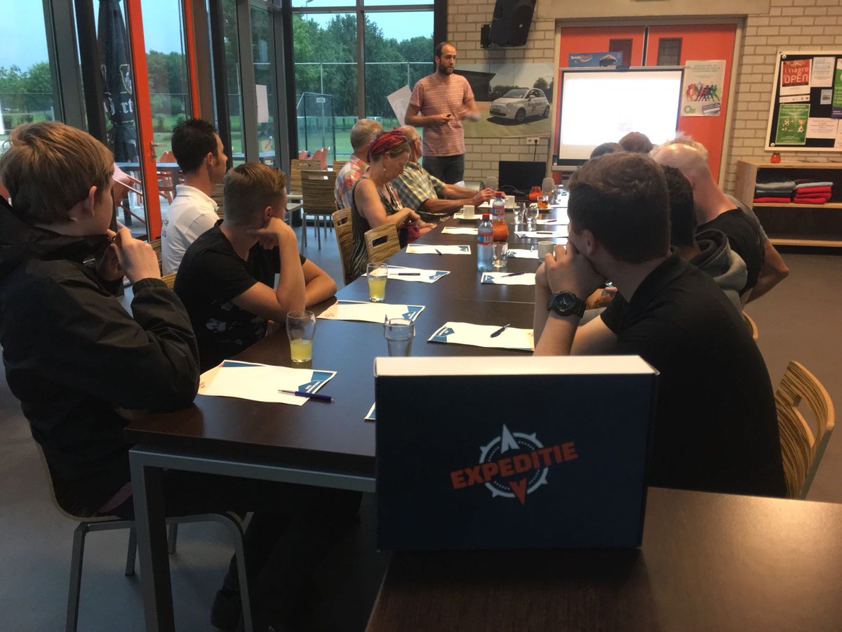 Het was weer een week vol (werk)fun. Mooie bijeenkomsten, veel inspiratie, goede gesprekken. En om de week met wat inspiratie af te sluiten, lees de vriendelijke dromer over de funfactor: spelbepalers.nl/funfactor/ Have fun!