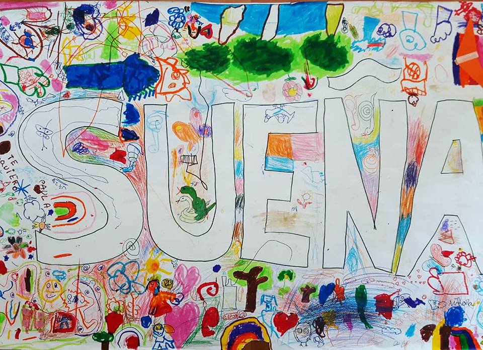 neuronascolores's tweet photo. Cuando cerramos nuestro trabajo con @AMPARosaMontero este curso, cerramos con estos maravillosos carteles que hicieron los peques de infantil. 
3 palabras que representan la esencia de este proyecto y de lo que deberían ser las escuelas: VIVE, CREA y SUEÑA.
@cccesssarrr #Parla https://t.co/DuNuQl4ouS