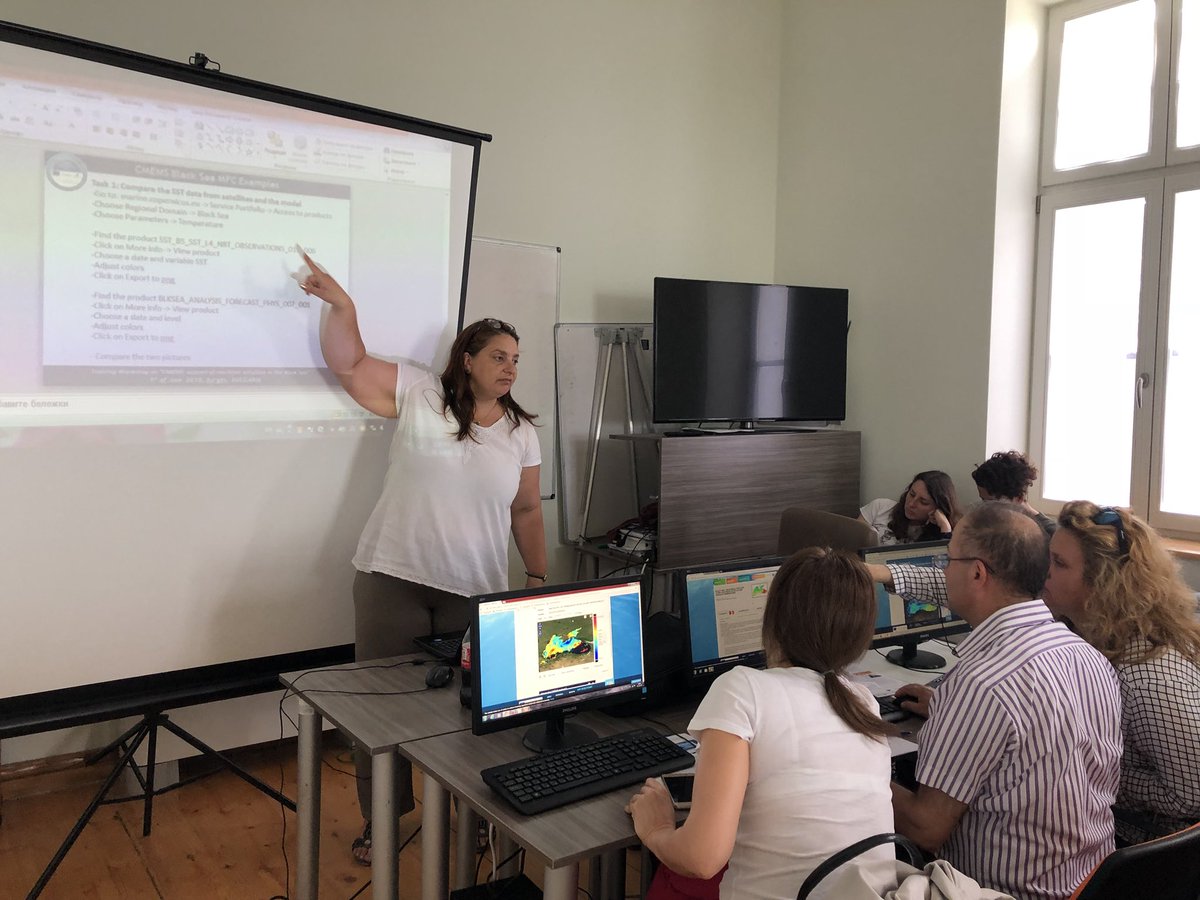 CMEMS_EU's tweet photo. Few snapshot of the ongoing @CopernicusEU #Marine service training for the #BlackSea users in the frame of Burgas Maritime Festival - part of #EMD18! Room is full and users are eager to learn! Thanks to our partner #IOBAS and @sofiauniversity 4 the organisation and lecturers! https://t.co/8YpNBDlZSo