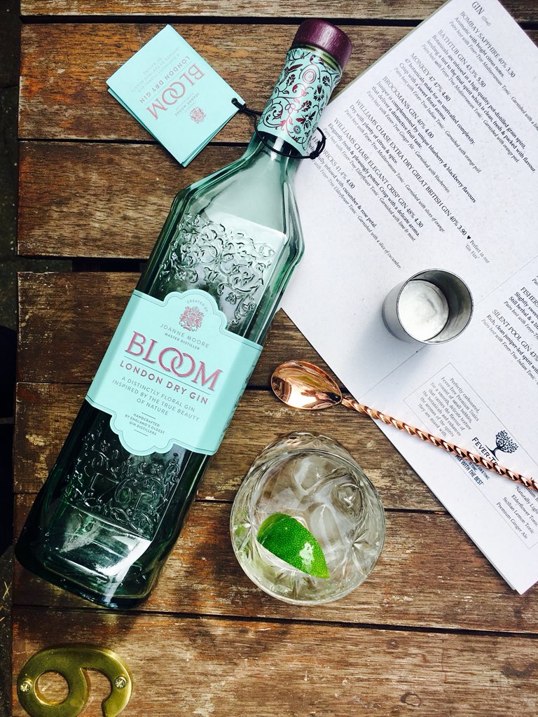 parkpubkitchen's tweet image. A bloomin’ good start to the weekend awaits @parkpubkitchen It’s #fevertreefriday Buy a double of your favourite gin &amp;amp; your bottle of #fevertreemixer is on us from 6pm