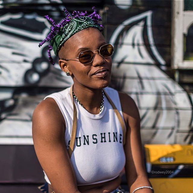 rodwey2004's tweet photo. Artist at the Gardens... Just caught a glimpse of this young lady singing/rapping, and dancing on @reprezentradio "tanfastic"
.
.
https://t.co/R3uL0T1M7X
.
.
#artist #london #musician #graffiti #singer #rapper #southafricangirl #nomadicgardens #mosuk #… https://t.co/i89mV2SrvB https://t.co/PWB3Kd4Epk