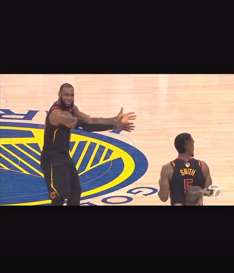 itsBhatti's tweet photo. When iftar is at 8:50 but the moulana just started azaan. #shiaproblems #masjidproblems https://t.co/knvQNI4I1k