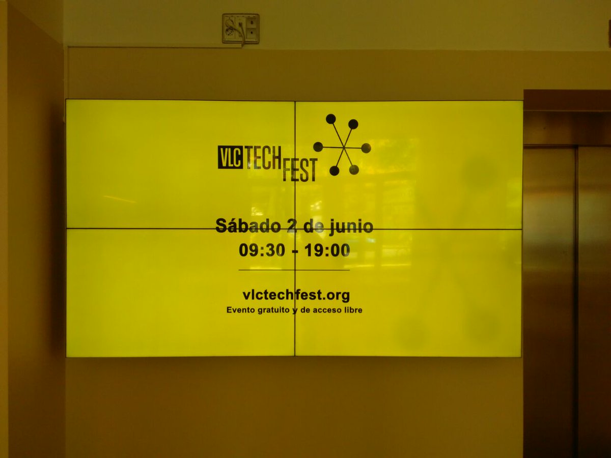 VLCTechFest's tweet image. Como van esas ganas para el #VlcTechFest? Ayer estuvimos por @LasNaves y por nuestra parte, ya esta todo listo. Nos vemos mañana a partir de las 9:30am!