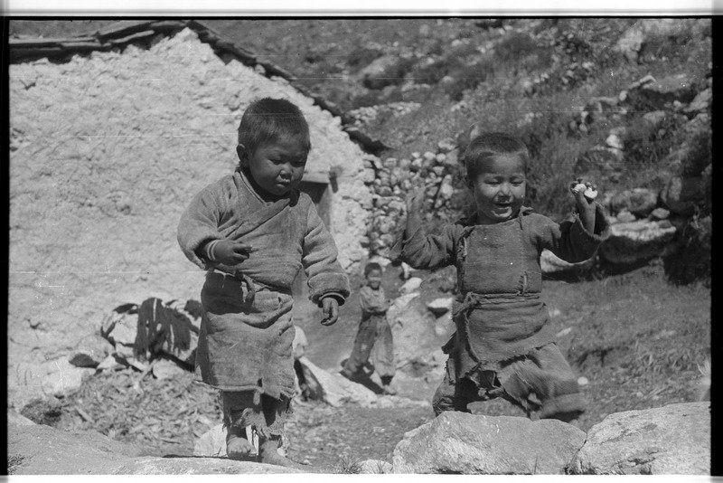 SOAS_SpecColl's tweet photo. Happy #InternationalChildrensDay! This pic of children playing chase was taken by anthropologist
Christoph von Fürer-Haimendorf in the 1950s. You can look through his photos online here https://t.co/6NGXiqzJm5 #ChildrensDay2018 #SOASArchives #Children https://t.co/gY7MkgZk1C