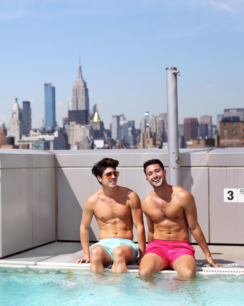 hotelindigo's tweet image. Happy Pride Month! We're celebrating the people, the stories, and the neighborhoods that make the #ColorOfDiscovery the #ColorOfPride. 📷: @yummertime #AnIHGHotel #Pride ihg.cm/YS6Iid