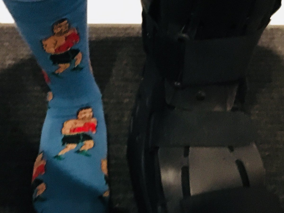 BrandonRoweTV's tweet image. Mama said knock Friday out!

#FunkySockFriday #YesImStillInABoot #BootLife #MikeTyson #PunchOut