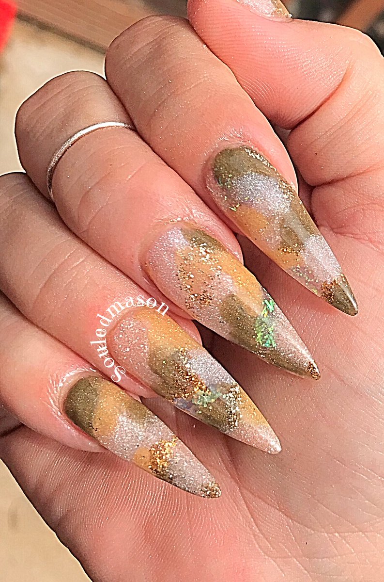 souledmason's tweet photo. #nails #nailpro #nailart #nailporn #nailswag #showscratch #nails2inspire #almondnails #stilettonails #glitternails #glitter #swarovskicrystals #nailjunkie #sparklenails #nailsonfleek #nailsaddict #nailgasm #nailsdid #camonails 😍 https://t.co/3NGlNXhDK8