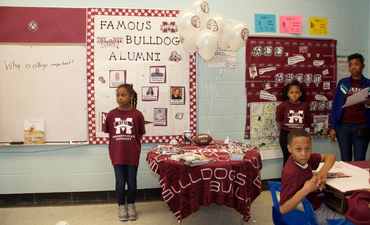 CollegeWeekFilm's tweet photo. Chicago Public Schools celebrate COLLEGE WEEK!!! All week classrooms from several elementary schools learn about a college of their choice and on Friday the entire school celebrates higher education with a parade! @hchipjohnson @CPSParentU @janicejackson @ChiPubSchools https://t.co/nERYRHUmpx