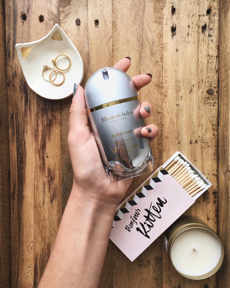 La piel que buscas empieza por aquí: Suero Universal SUPERSTART. ¿ La diferencia con un suero específico? Activa sólo el estrato visible de la piel para lograr una textura más uniforme y luminosa. #EArdenSpain #Superstart