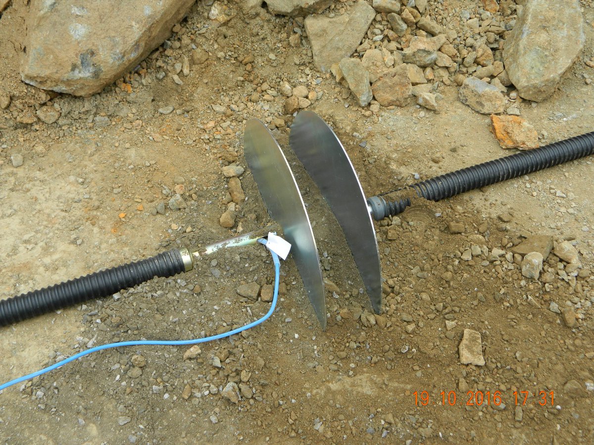 eurotech_sa's tweet photo. Installation of #Sisgeo horizontal extensometers in a tailings dam!
https://t.co/hZjEDmkZNc
#sisgeo #InstallationFlashBack #geotechnicalinstruments https://t.co/Wn88cvk6V9