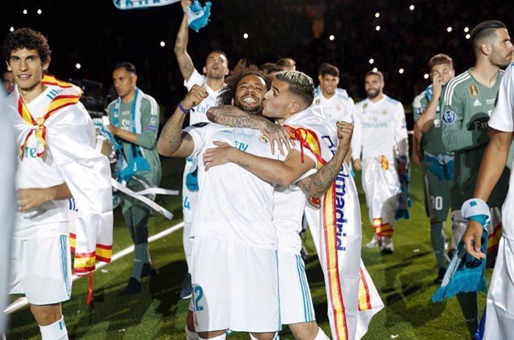 TheoHernandez's tweet photo. Grande marcelitooo 🤣🔝 @MarceloM12 #HalaMadrid https://t.co/8Tces8nYb0