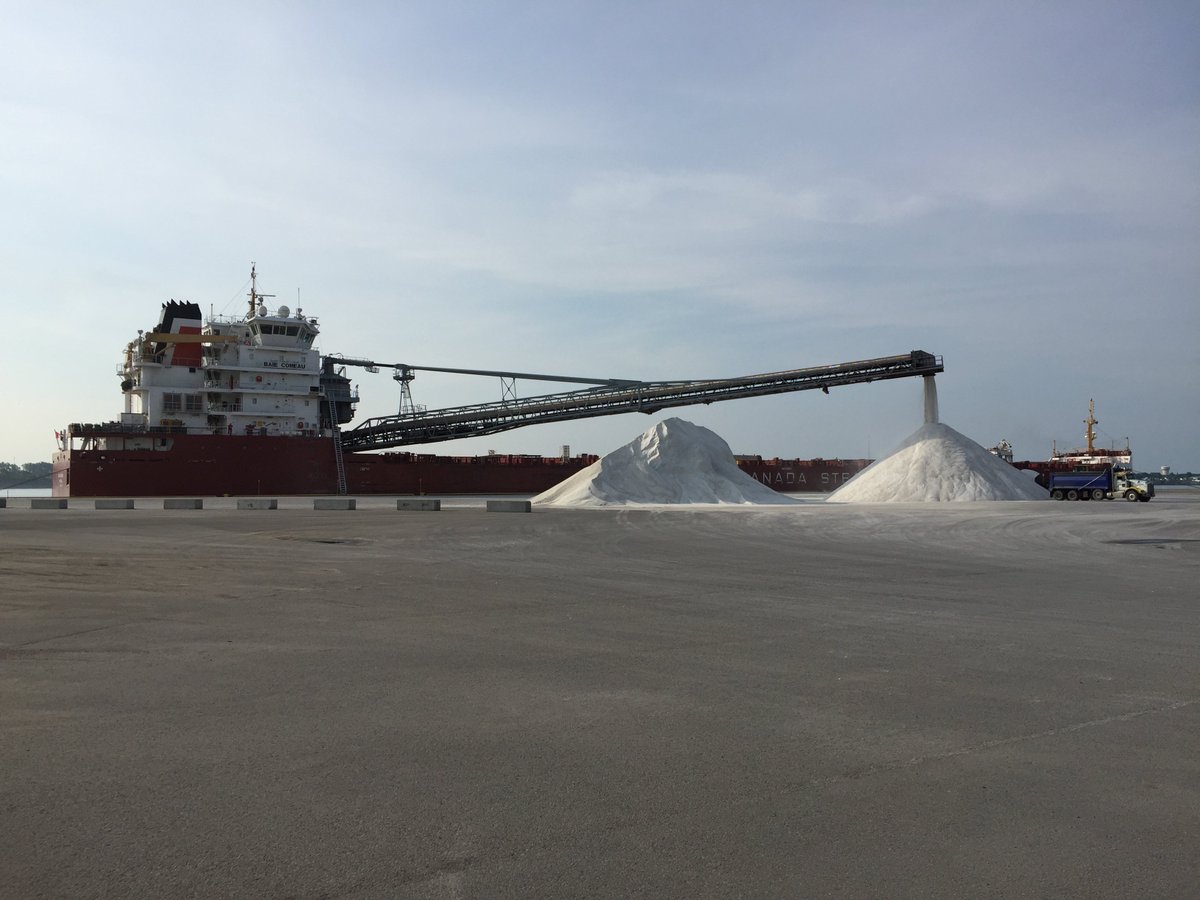 Welcome back to the Baie Comeau on your return visit to the Port to unload some more salt @CSLships #canadasteamshiplines #baiecomeau