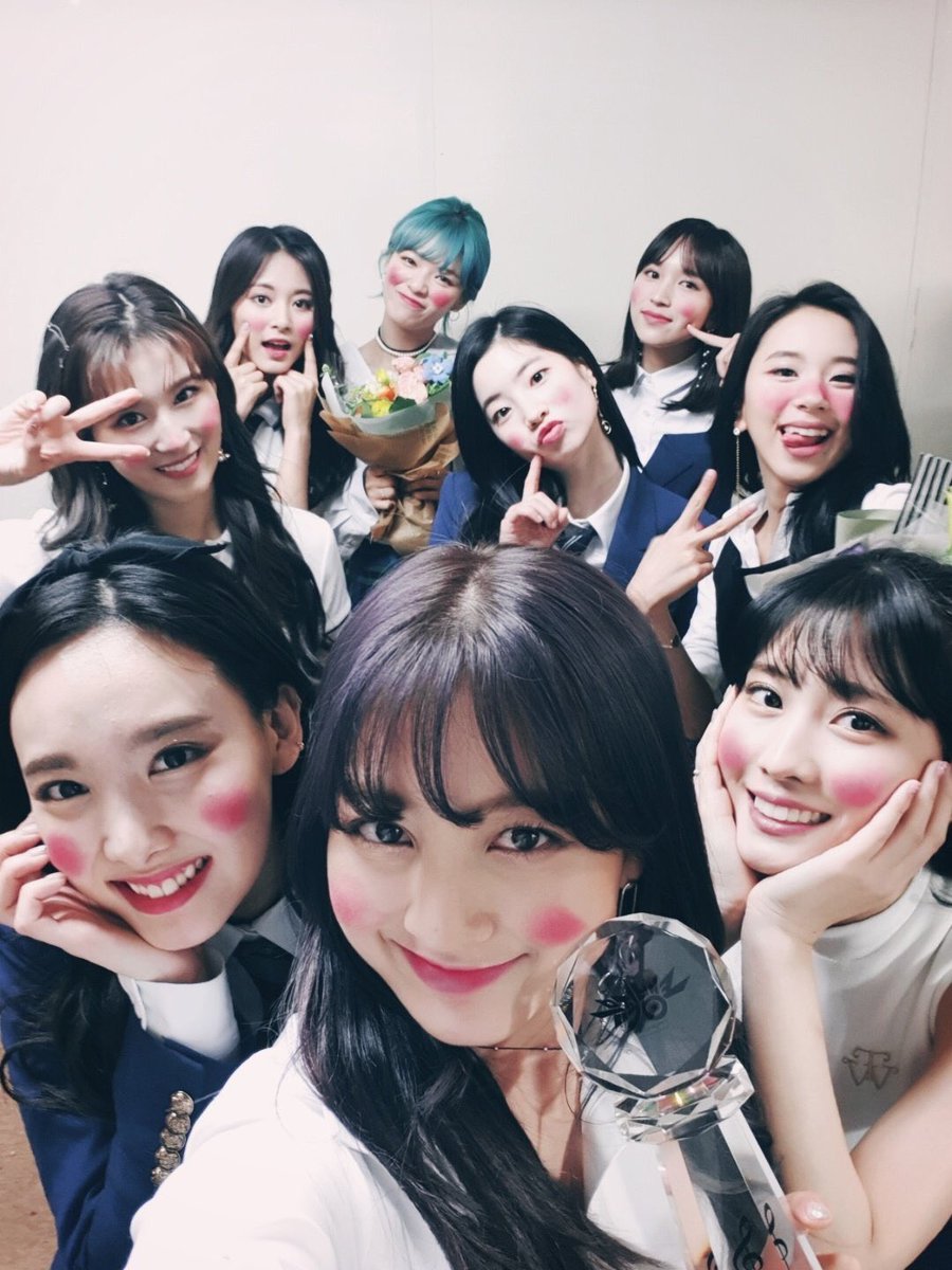 IHTWICE628's tweet photo. とうとうやっと明日
TWICEに会える〜〜😊

明日城ホの人
楽しみましょーねーー👍🤤 https://t.co/E76XLkB6sD