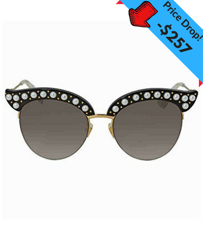 aLuxProblem's tweet photo. #Gucci sunglasses with rhinestone highlights.   Get your #cateye on. https://t.co/6HdGT0TN75