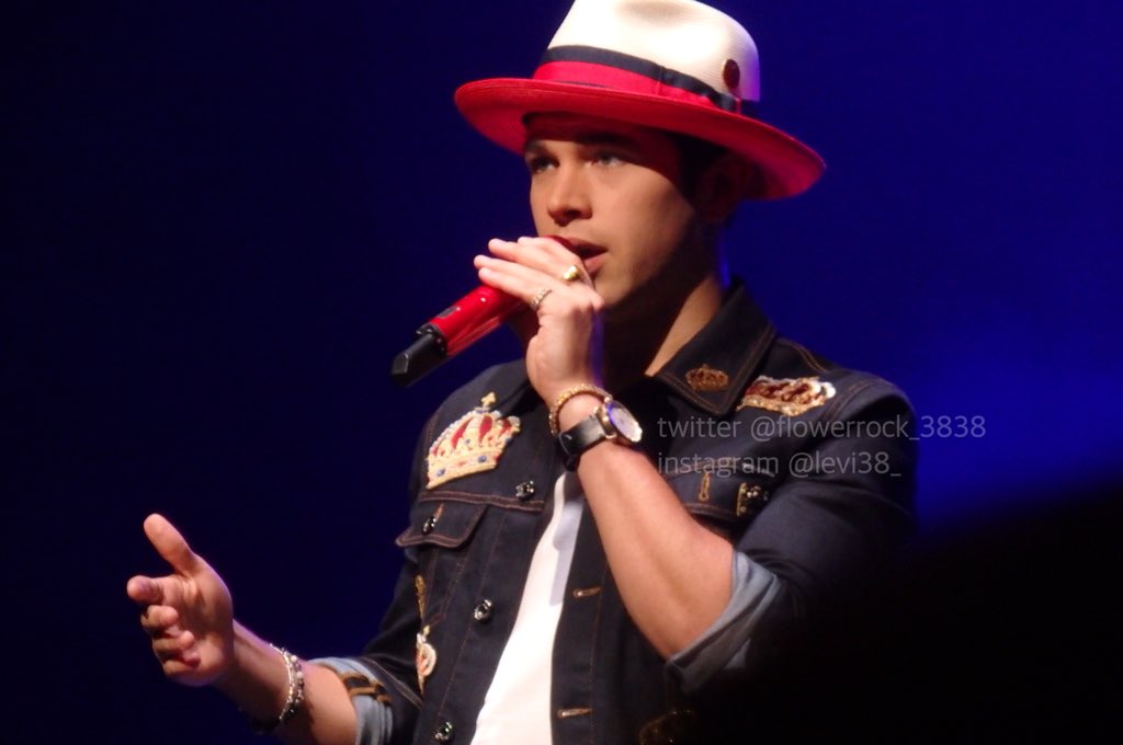 flowerrock_3838's tweet photo. i wasn't chosen at VIP question and answer time but i could spend freaking fun time aww❤️❤️🇯🇵😍🌹
#AustinInJapan @AustinMahone @AustinMahoneJP https://t.co/rgcarfeKqq