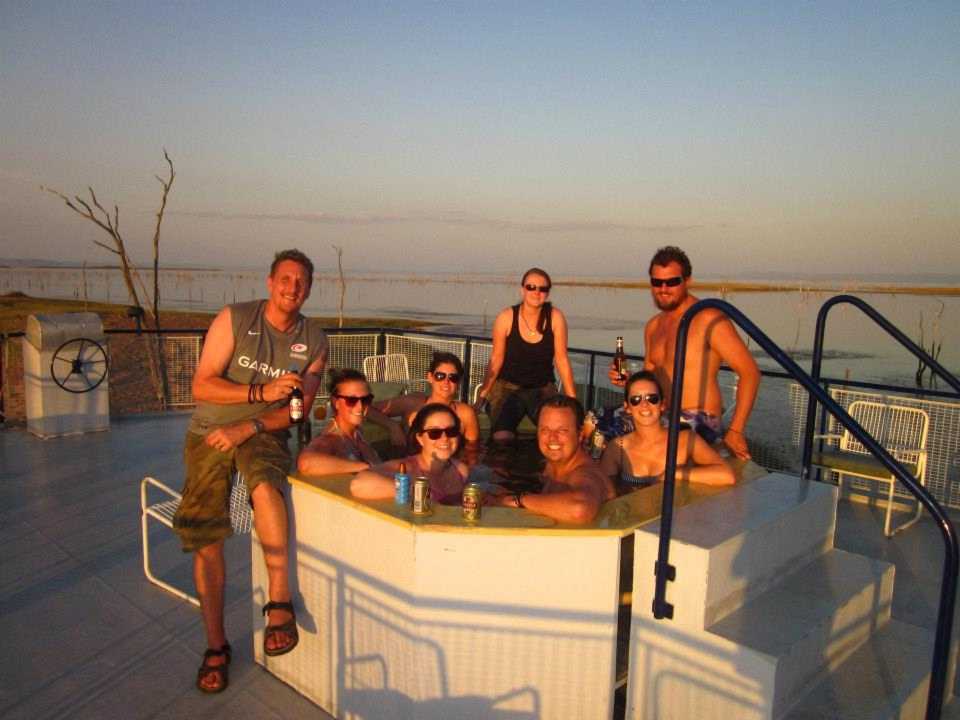 KaribaHolidays's tweet image. Kids just love #Jacuzzis and #splashpools on houseboats. Well, adults do, too. #VisitKariba #VisitZimbabwe #TakeYourPleasureSeriously #ZimNandi