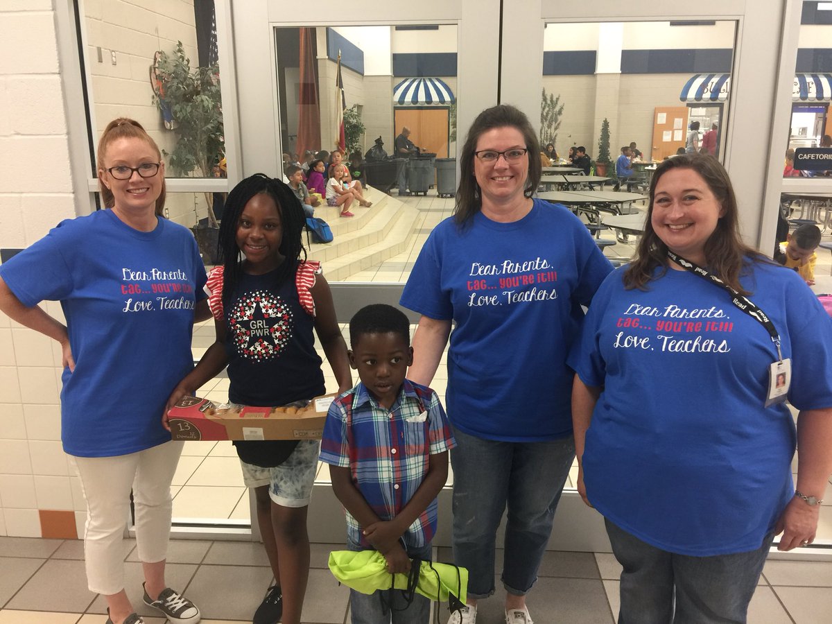 BranAChandler's tweet photo. Not only are we patriotic at Griffin today, but we also support girl power! Happy last day of school. Thanks to all for another great year. https://t.co/ZJppKGoJIF