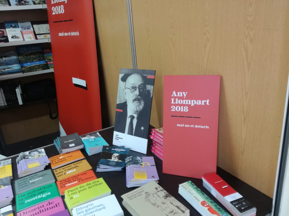IEBalearics's tweet image. Ens podeu visitar a l'estand que tenim a la #FiradelLlibre2018 on oferim les nostres publicacions, de la Direcció General de Cultura, de l'@IEEivissencs, de l'@IMEMenorca i fons editorial de les editorials de Balears, a més de les edicions i material que commemoren l'#AnyLlompart