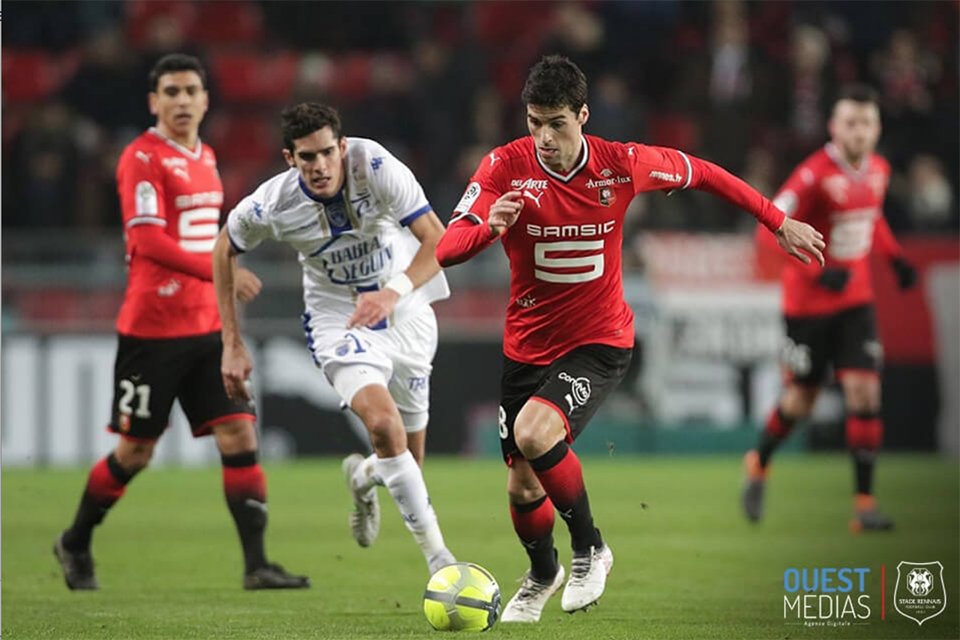 staderennais's tweet photo. [PROS] 📝 Merci Yoann !  ➡ https://t.co/THHK71aFLo #FiertéRougeEtNoir 🔴⚫ https://t.co/JdyTMcyuK0