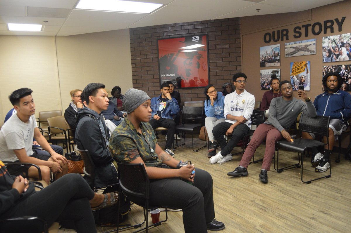 ucsdbrc's tweet photo. Hey y’all,

Here are some snapshots from the Deconstruction of the School to Prison Pipeline Year Long Project Presentation of folks engaging in the presentation and discussion! https://t.co/CUbpcYR0gI