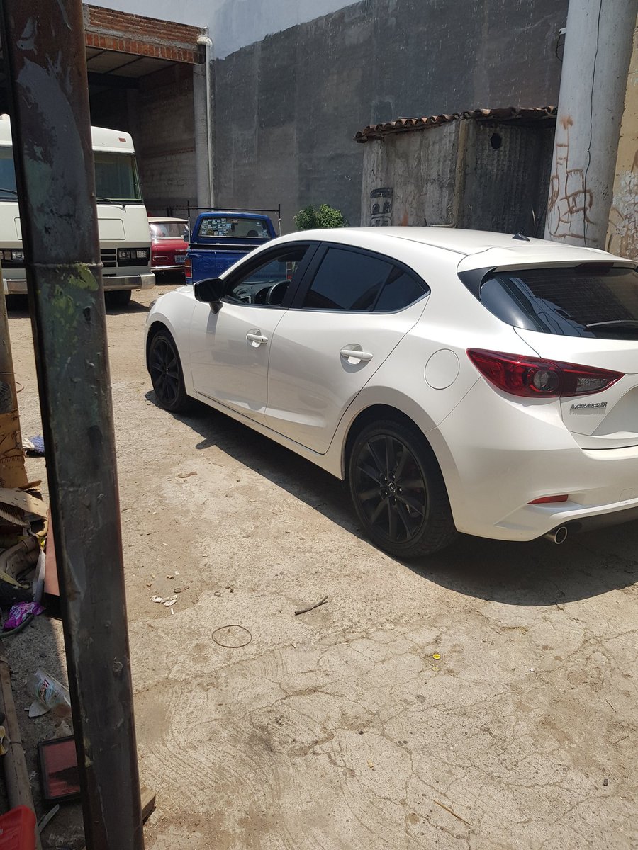 sarn37's tweet photo. @MazdaOficial #TeamHatchback https://t.co/x7irqNzEBI