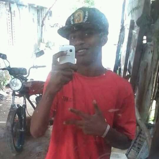 PrastchukaFC's tweet photo. Sextou 🍻 / Chovendo ☔ https://t.co/35LdEN3AuY