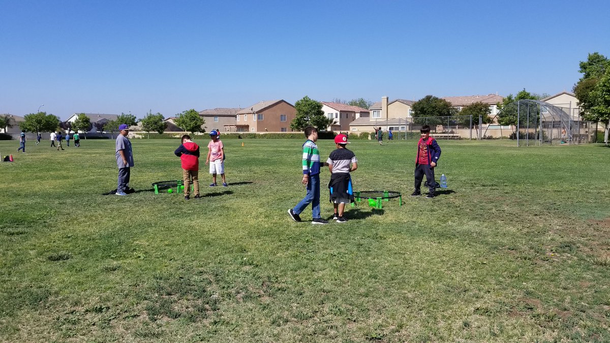 4th grade field day at the park. #SweetScholars #teamvvusd #TheAvalonWay @ValVerdeSupt