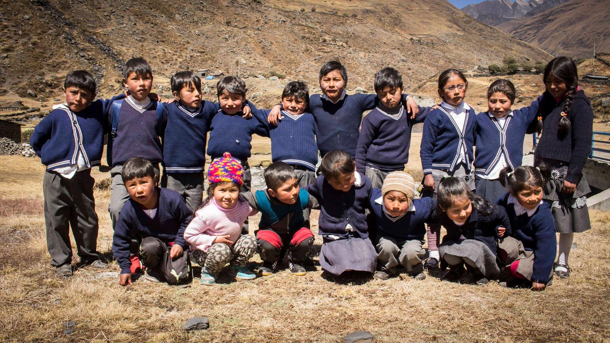armonia_bolivia's tweet photo. During our Polylepis Forest project more than 90 indigenous Quechua students learned to protect threatened Polylepis forests, the habitat of the Royal Cinclodes and the Ash-breasted Tit-tyrant in the most diverse protected area on Earth: #Madidi National Park. https://t.co/nVYHo4O9t9
