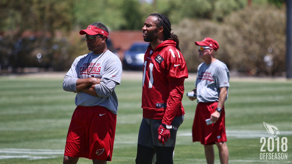 AZCardinals's tweet photo. June 1.
Another month closer to watching @LarryFitzgerald ball.
#FitzFridays https://t.co/u2TiFGQzJq