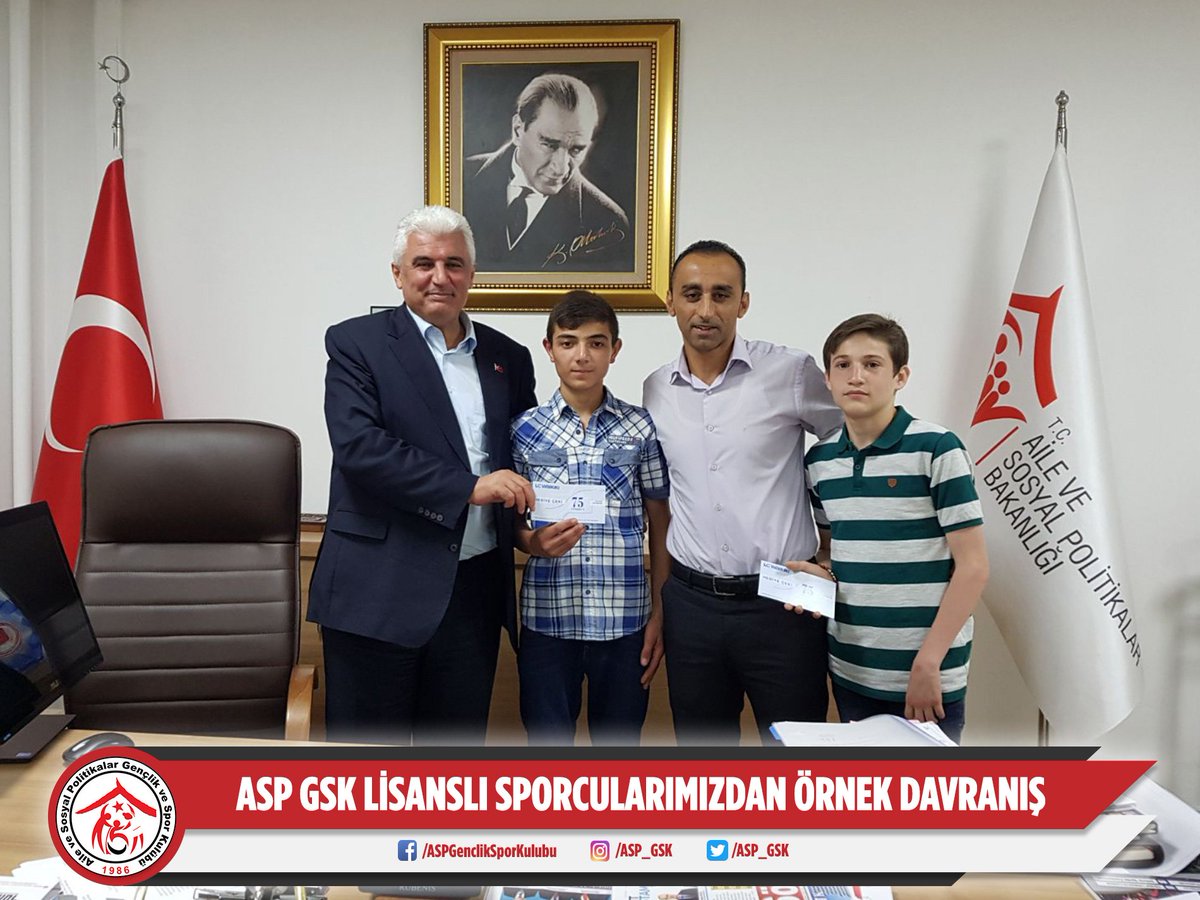 Kastamonu Çocukevlerinden  Asp Gsk  lisanslı sporcularımızdan bu iki aslan parçası herkese örnek  olacak bir davranış sergilediler ve yolda buldukları 290 tl'yi zabıta  müdürlüğüne teslim ettiler..

 #aspgsk