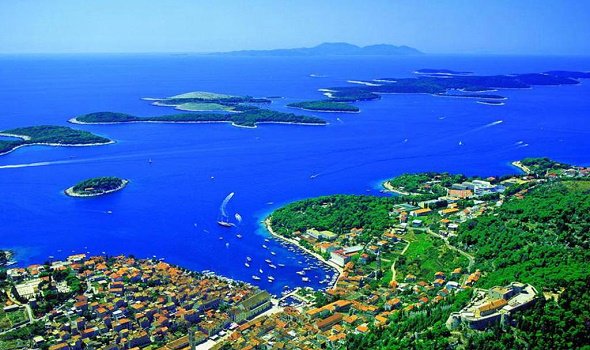 nauticalportal's tweet photo. #ISLANDHVAR 
🇭🇷 #Croatia  voted
4️⃣th #EBD2018 
#European #BestDestination by
#TravellersChoice ;
1️⃣5️⃣0️⃣ years of 
#organized #tourism in #Hvar ;
#travel #vacation #travellers
#SailingVacations #sailing 
#nauticalportal
https://t.co/nCDxtMbUHJ
https://t.co/Vl6SNkRxMr https://t.co/ebf1gX6Pih