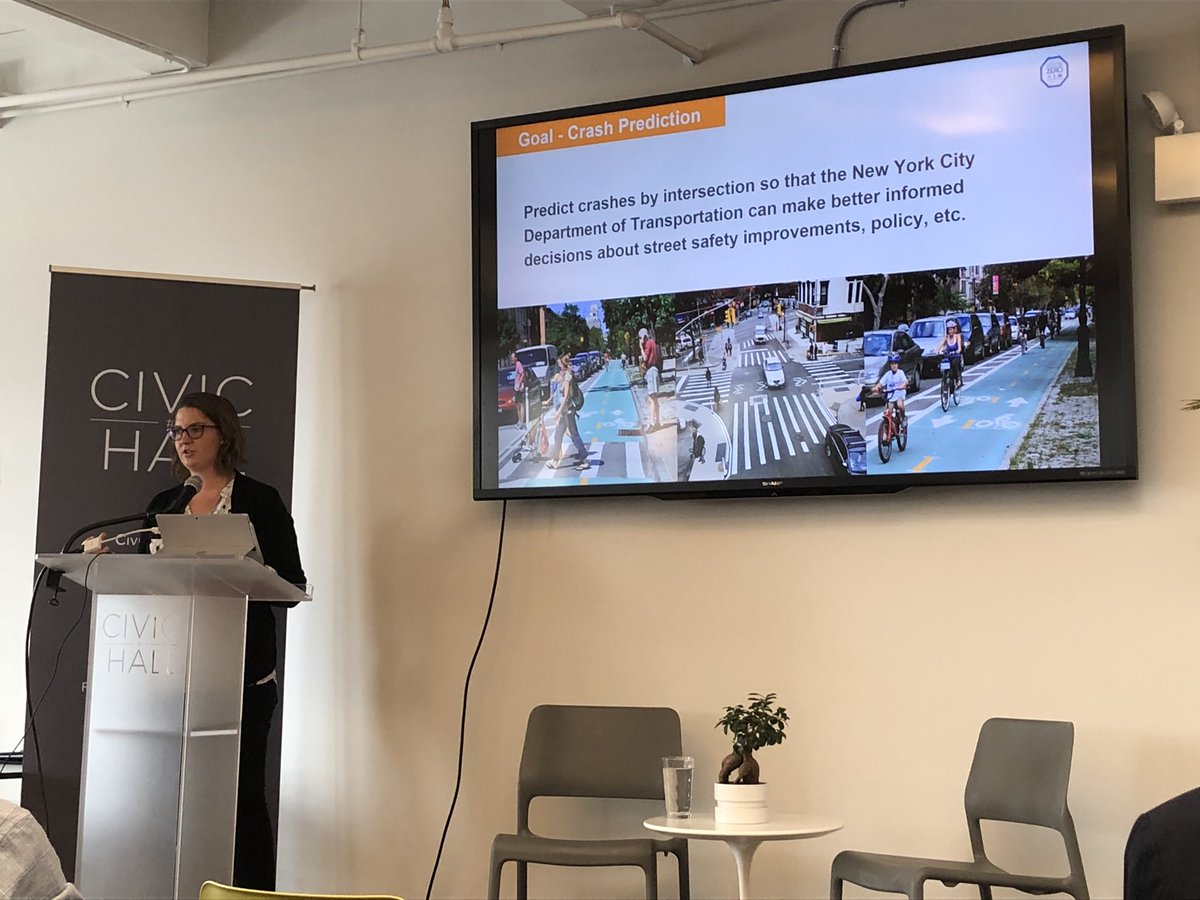 Yuan_Lai_'s tweet image. @augustincaitlin presented how @DataKind and @MicrosoftNY use open data to better understand NYC street safety. @CivicHall #MachineEatable #data4good #civictech #DataScience