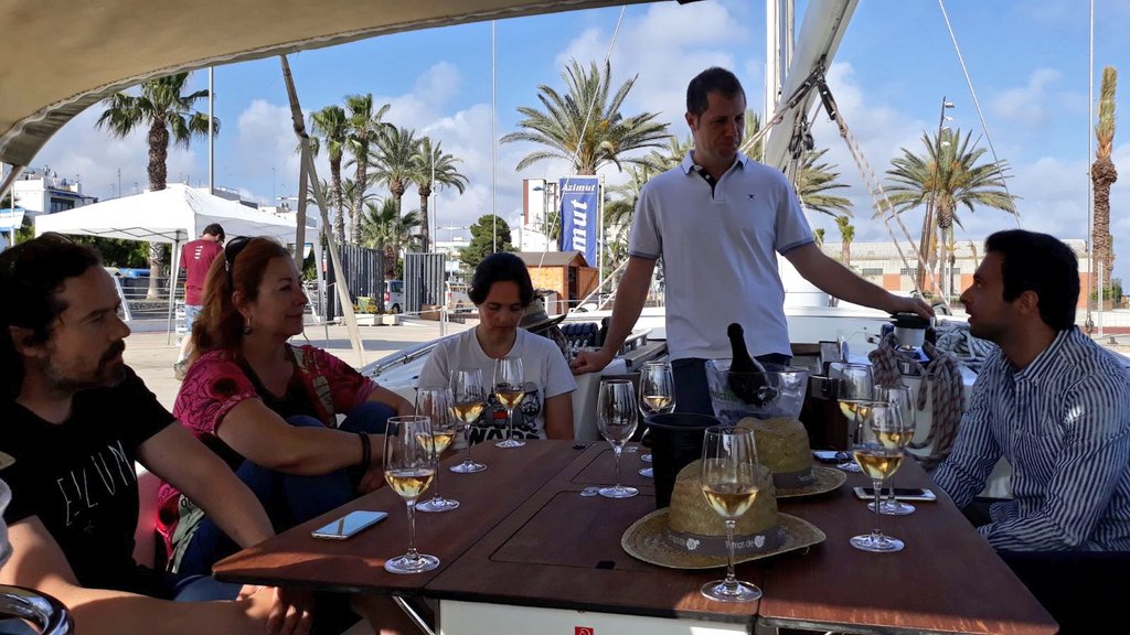 ajuntamentvng's tweet image. La fira Temps de Vi obre avui a Vilanova i la Geltrú fins diumenge. Tota la informació la podreu trobar a tempsdevi.cat #tempsdevi #winelover #vilanovaturisme