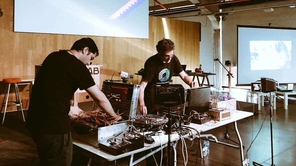 medialabMM's tweet photo. Seguimos en el #edcd18 ahora con un concierto de Guillem Bayo “La gran máquina del mundo”. https://t.co/aoTl6o9J8I