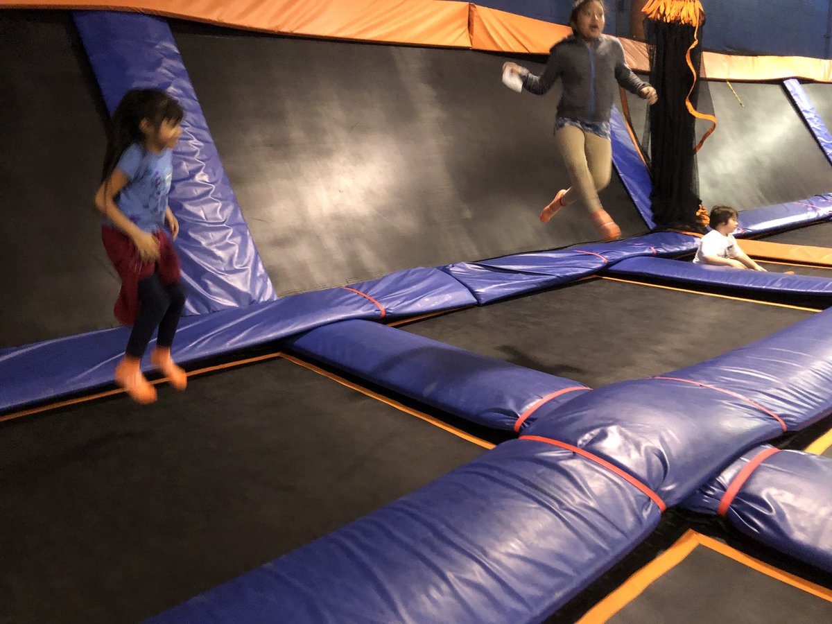 MsFett607's tweet photo. We had a great field day at @skyzone ! @rbpsEAGLES #RBBisBIA #thirdgradethings #FieldDay18 https://t.co/1Ar6qTkpe7