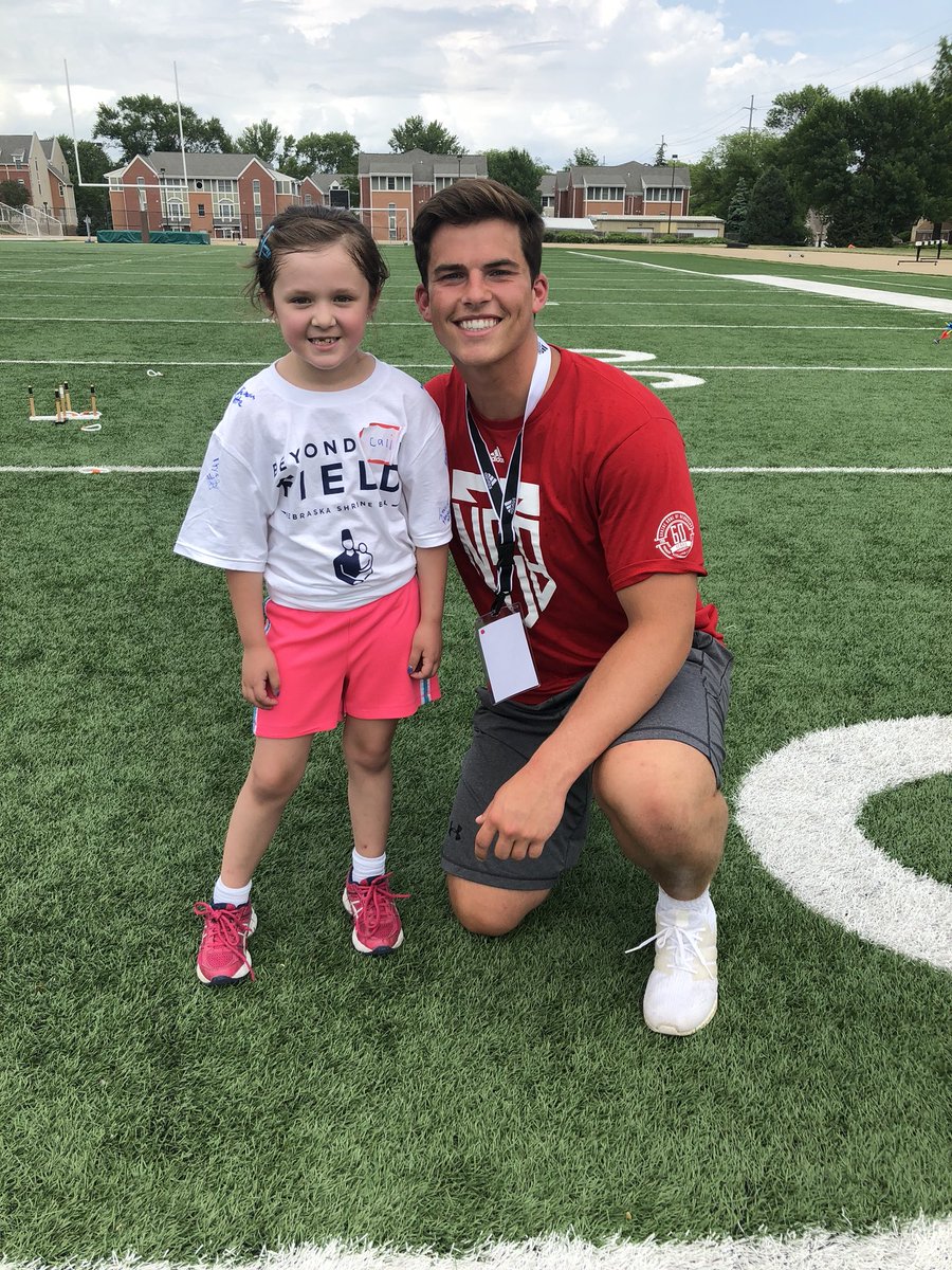 StaiBryce's tweet photo. This week I was blessed to meet this amazing girl and learn all about the kids from the Shriners Hospital. But now,it’s game time😈Come on out to Kearney Saturday @2 to watch the South and the North battle it out! Money benefit all these kids! @NEShrineBowl Retweet to Share! https://t.co/VemgubgrtS