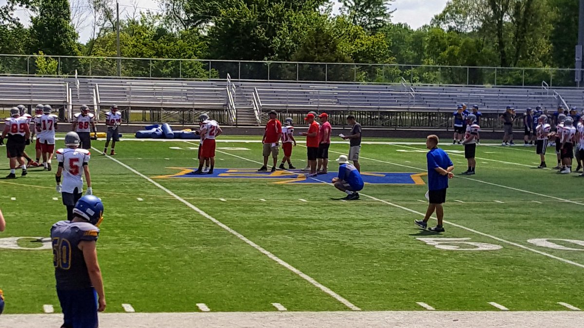 ShayAmstutz's tweet photo. It is that time of year again!🏈 #ENFootball https://t.co/DG1quf7Rny