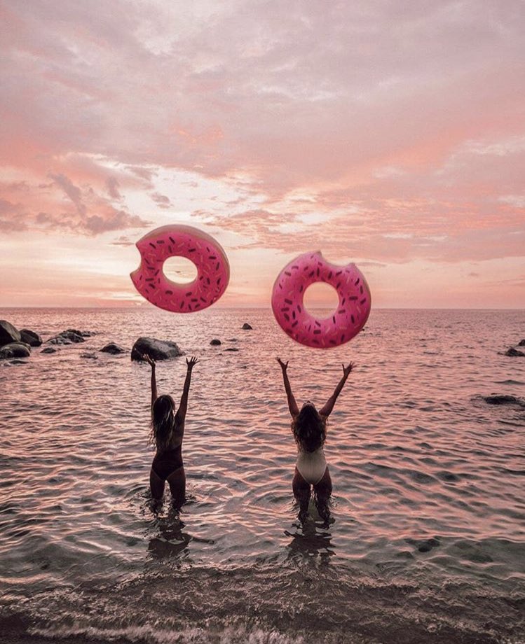 TheMallAtFoxRun's tweet image. So happy it’s Friday, the first day of June &amp;amp; that it’s #nationaldonutday 🍩 TODAY CANT GET ANY BETTER! 💕😍 @Spencers #donutfloat #donutfloats #donutfloaties #photosession #photography #photoshoot #photo #photographer #photograph #floats #float #summer #summerstyle #summerlover