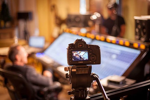 PuremixOnline's tweet photo. #behindthescenes #markneedham #faderfriday https://t.co/gMDFq7TVy2 https://t.co/ZcMJwsCGDE
