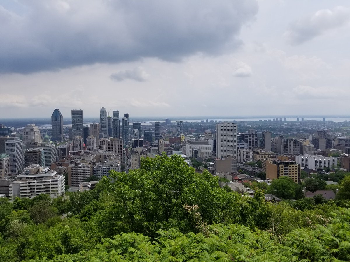 Labsynthe's tweet photo. Vue sur Montréal ! ENFIN je l'ai fait !!!! 😍
#SuperContente https://t.co/di9qMFQguV