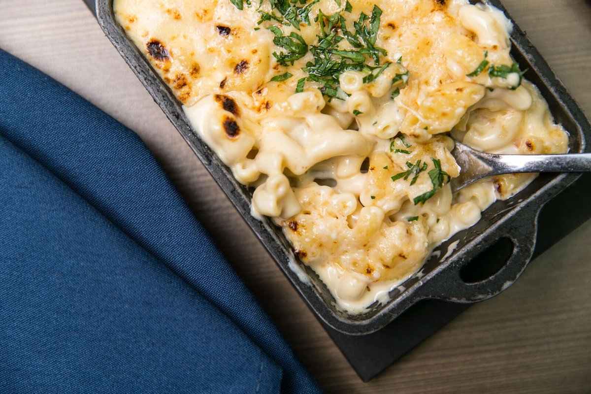 threesquareLV's tweet photo. The countdown begins to Las Vegas Restaurant Week!
17 days away
132 restaurants and counting
Menus will be up June 4 at https://t.co/ecbWK6T3kQ
 #LVRW #HelpOutDineOutLV https://t.co/cJpRDQFQ5S
